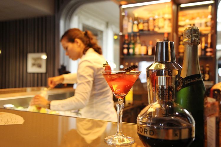 Découvrez le Swann Bar : un voyage littéraire autour des cocktails
