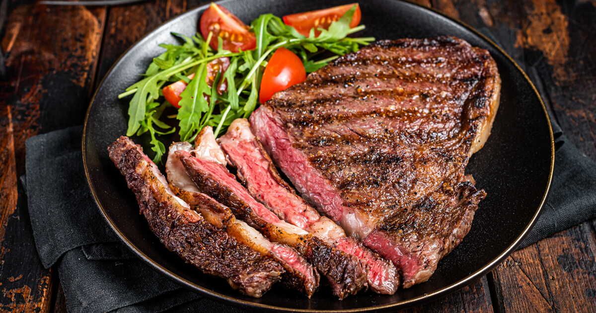 Secrets d'une entrecôte parfaite : les astuces d'un chef