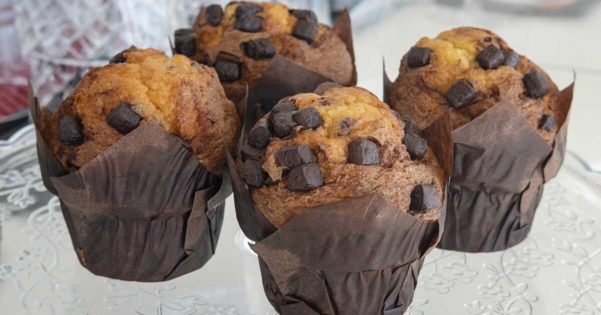 une astuce pratique pour faire vos moules à muffins avec du papier sulfurisé