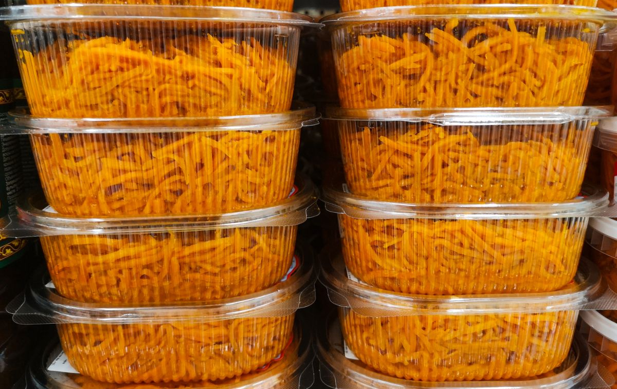Ce que cache vraiment votre barquette de carottes râpées