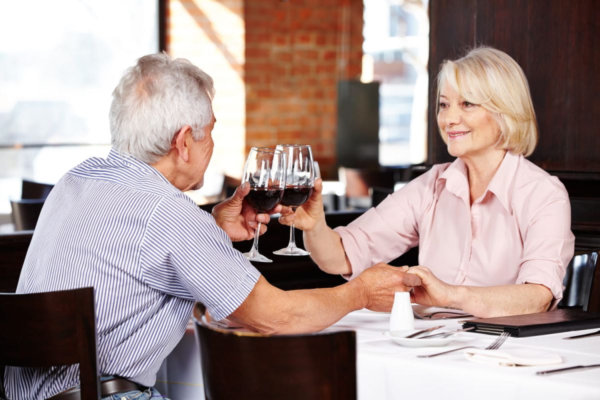 Les secrets d'un couple de retraités pour payer moitié prix au restaurant tout au long de l'année