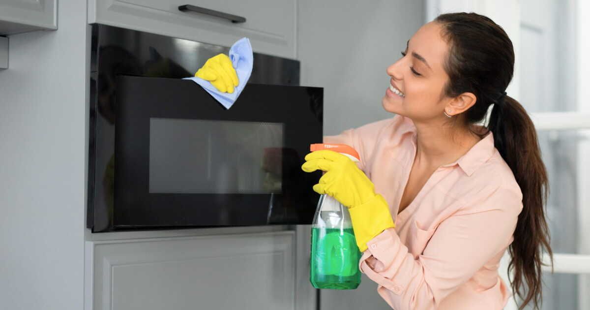 Des astuces naturelles pour un micro-ondes étincelant