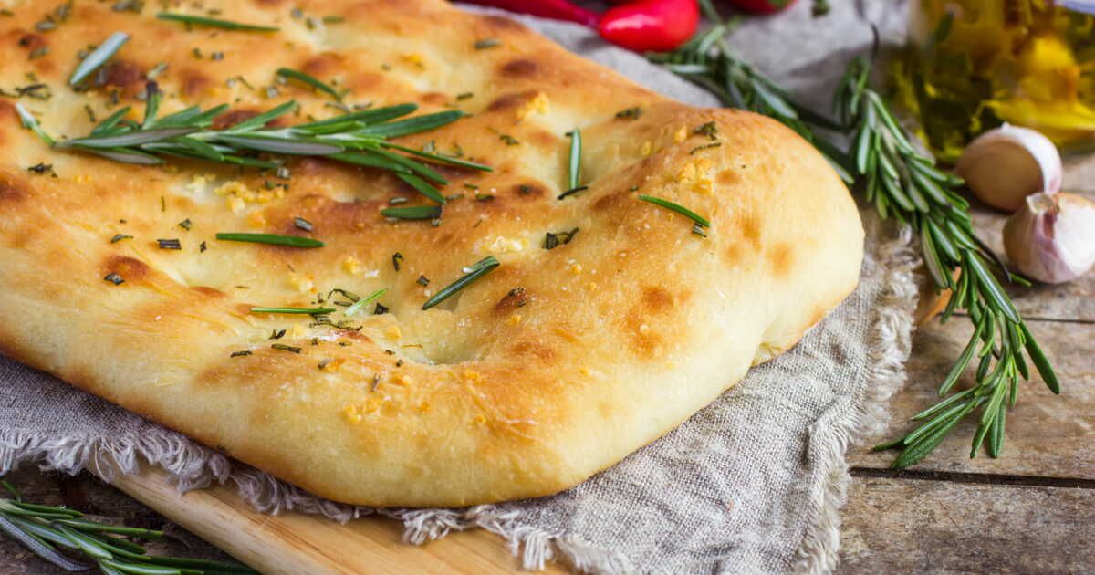 La focaccia maison : la recette incontournable pour vos apéros