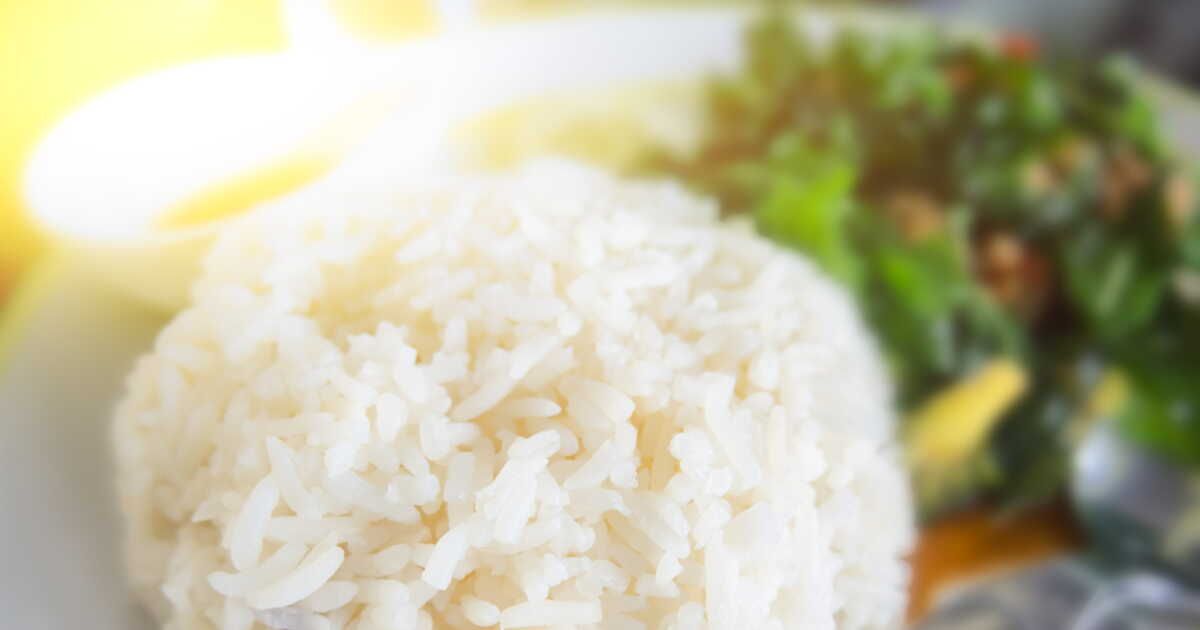 Une astuce surprenante pour sublimer la présentation du riz