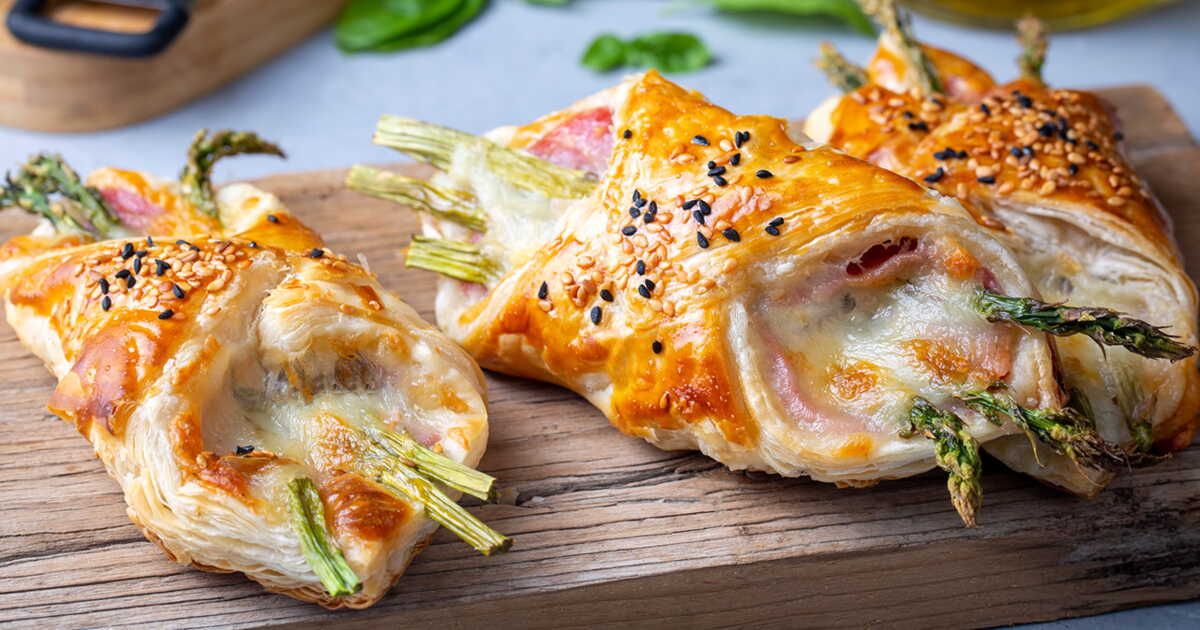 Feuilletés aux asperges et bacon : un délice prêt en un rien de temps