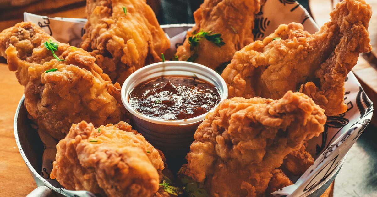 Des nuggets de poulet croustillants au Airfryer : découvrez cette recette allégée