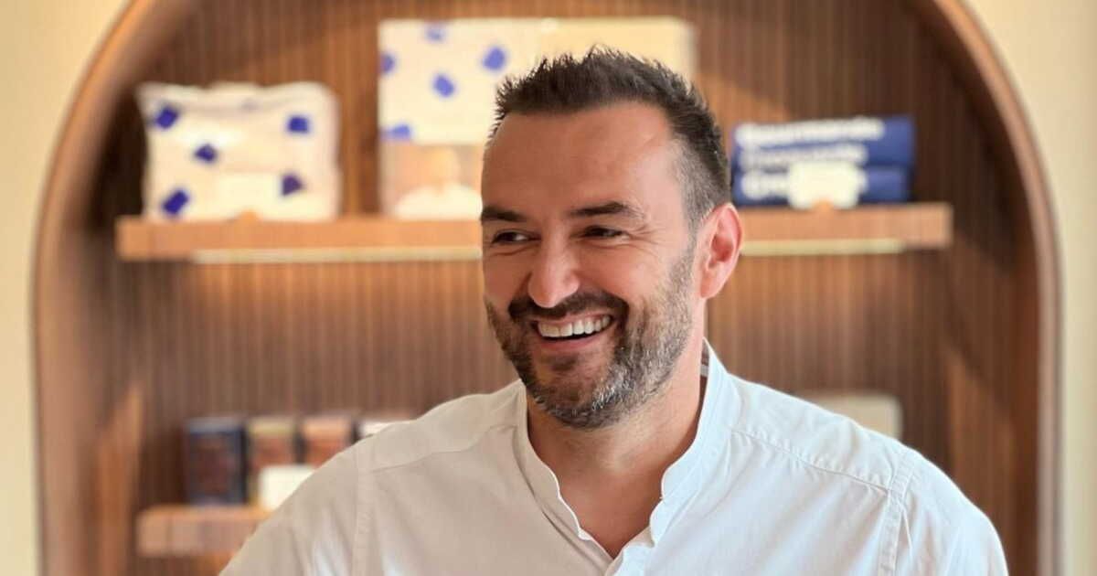 La bûche de Noël de Cyril Lignac : un délice en chocolat à découvrir