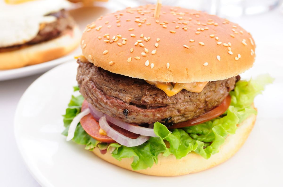 Découvrez le secret d'un boucher pour des burgers maison inoubliables