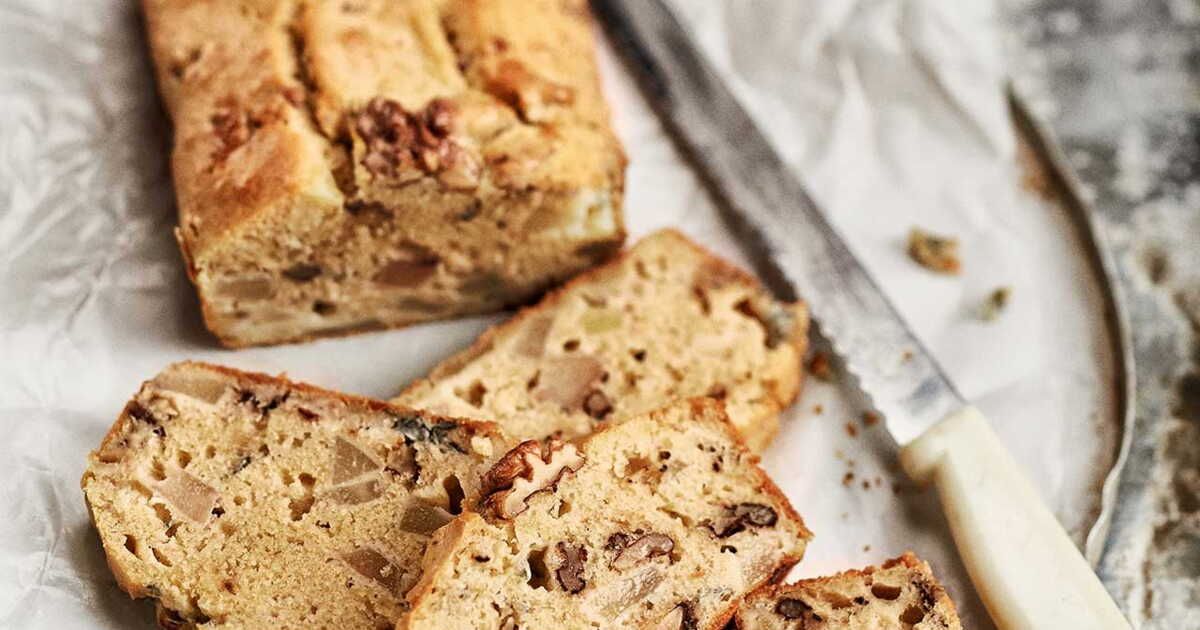 Cake aux noix, poire et gorgonzola