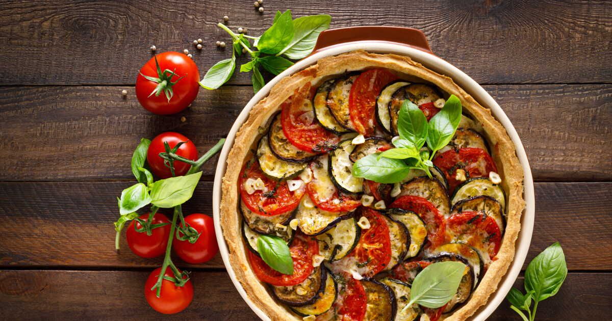 Tarte tatin aux aubergines et fromage frais : la recette rapide de Cyril Lignac