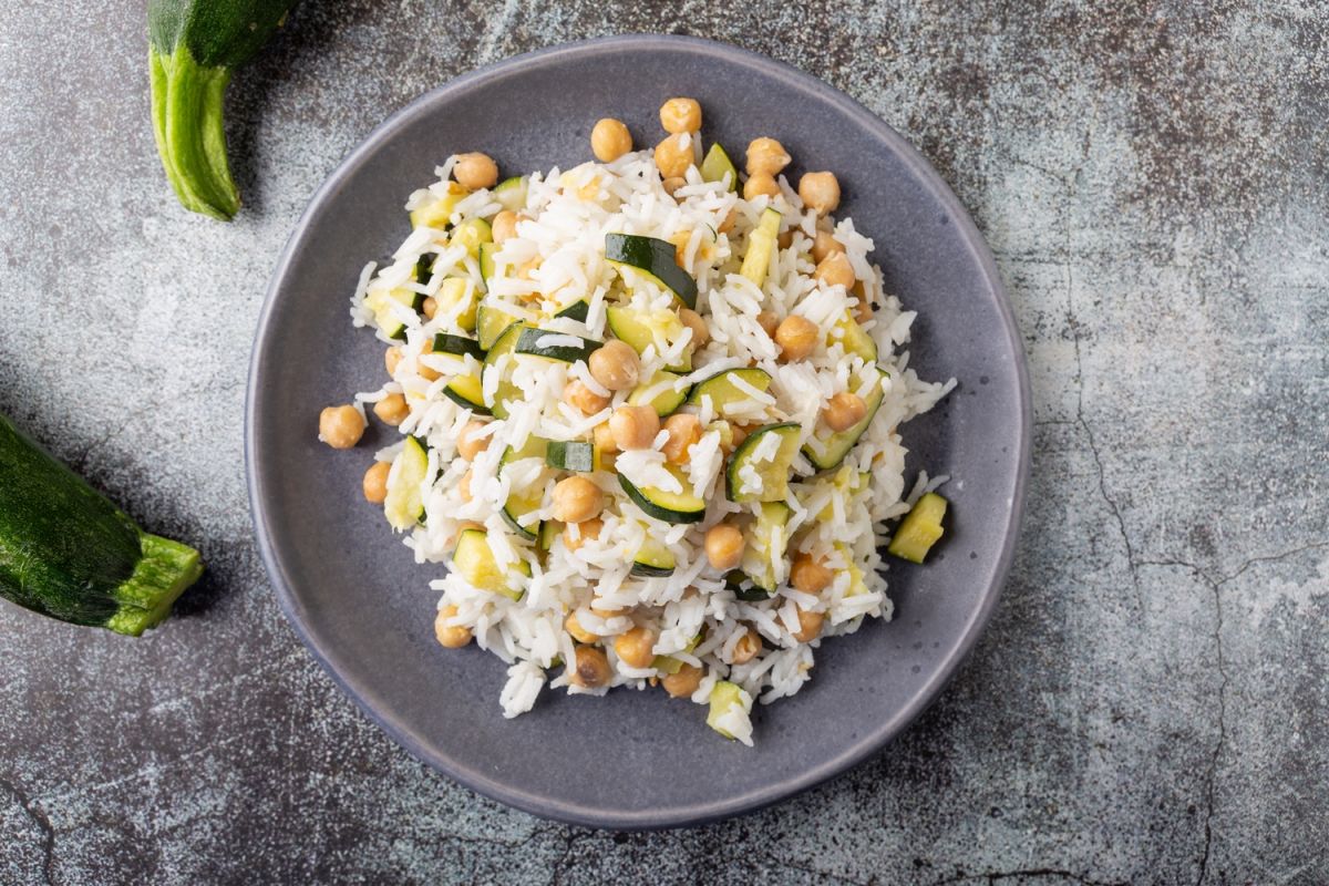 des salades de riz originales pour un été savoureux